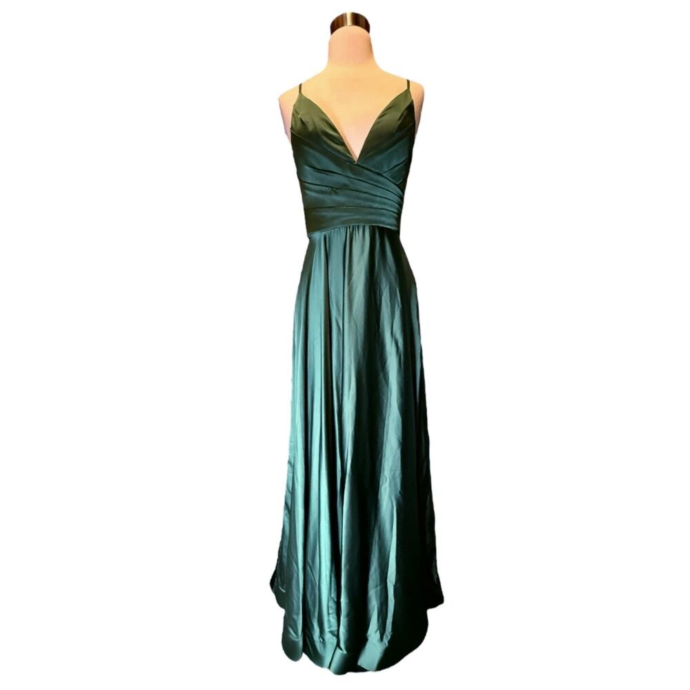 LA FEMME Emerald Green Satin Ball Gown Plunge V-Neck Dress Slit Evening 6 NWT - Picture 11 of 13